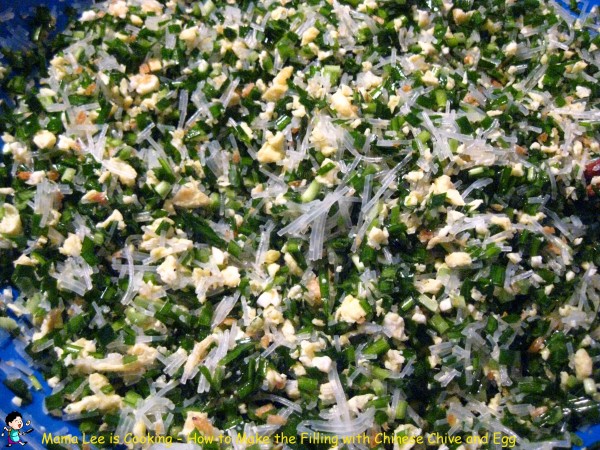 Make Filling with Chinese Chive and Egg