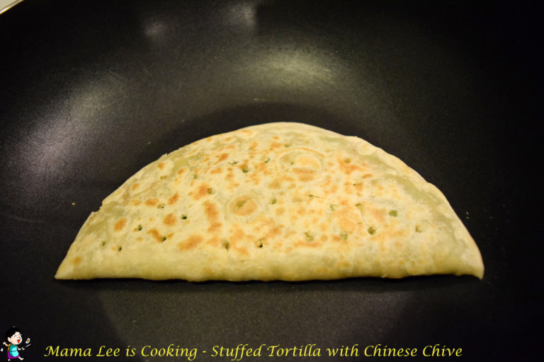 Stuffed Tortilla with Chinese Chive Mama Lee is Cooking （咱家小饭桌）
